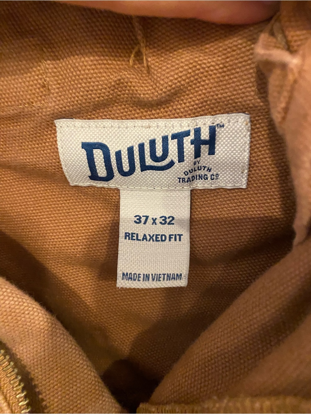 Duluth Trading Co Relaxed Cargo Pants in Rust Brown